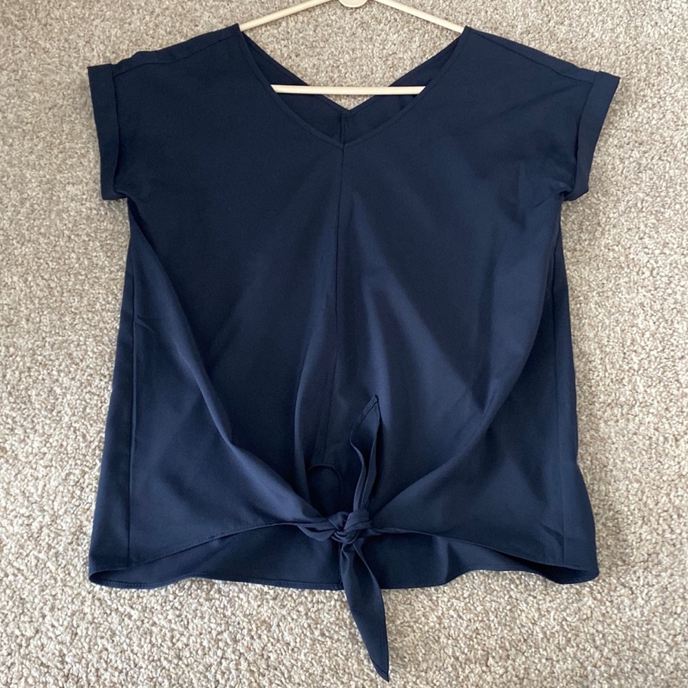 Juicy couture tie front top